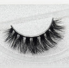 Load image into Gallery viewer, 3D Real Mink False Eyelash Strip Mink Lashes Thick Fake False Eyelashes Makeup Beauty Handmade 100% Glitter Packing D101