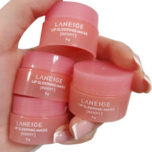 Load image into Gallery viewer, 3g South Korea Lip  Sleep Mask Night Sleep Maintenance Moisturizing Lip Gloss  Bleach Cream Nourishing Lip Care  Strawberry