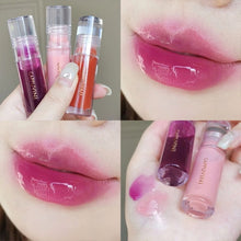 Load image into Gallery viewer, Transparent Crystal Jelly Lipgloss Shiny Clear Mirror Moisturizing Lip Balm Glitter Liquid Lipstick Lip Oil Fruit Taste Lip Tint